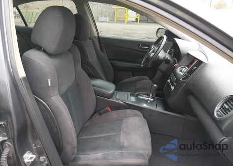 2013 Nissan Maxima 3.5 S z USA, uszkodzony, nr VIN 1N4AA5AP7DC841947